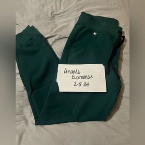 FIGS SMALL ZAMORA 🌲 FOREST GREEN NWOT